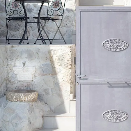 Petit Filippe Lux Ionian Aura By Keyplanner * Ano Garouna